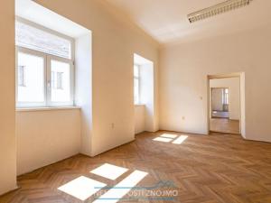 Prodej činžovního domu, Znojmo, Horní náměstí, 663 m2