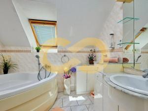 Prodej rodinného domu, Sulice, K Lukám, 168 m2