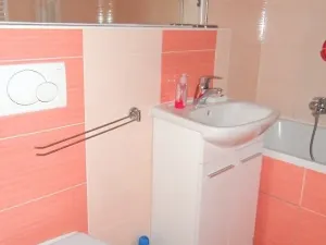 Pronájem bytu 2+kk, Praha - Žižkov, V domově, 50 m2