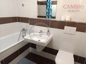 Pronájem bytu 1+kk, Praha - Střížkov, Zakšínská, 26 m2