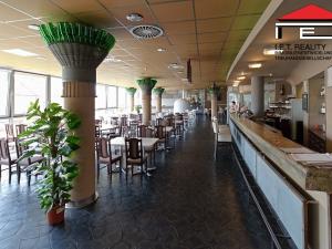 Pronájem restaurace, Praha - Kobylisy, Klapkova, 467 m2