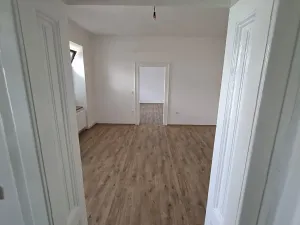 Pronájem bytu 2+1, Staré Město, Nádražní, 55 m2