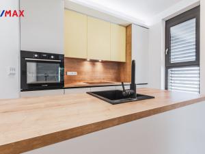 Pronájem bytu 1+kk, Praha - Libeň, U Vlachovky, 44 m2