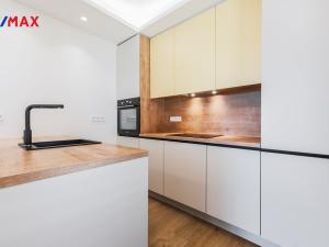 Pronájem bytu 1+kk, Praha - Libeň, U Vlachovky, 44 m2