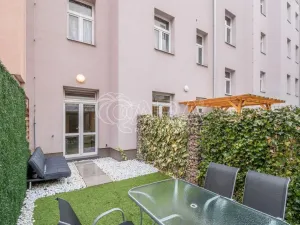 Pronájem bytu 1+kk, Praha, Pod Labuťkou, 45 m2