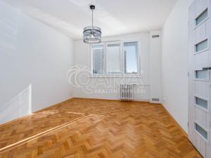 Pronájem bytu 2+1, Praha - Břevnov, Šantrochova, 51 m2