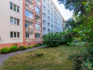 Pronájem bytu 2+1, Praha - Břevnov, Šantrochova, 51 m2