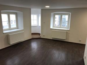 Pronájem bytu 2+kk, Liberec, nám. Soukenné, 48 m2