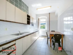 Prodej ubytování, Kovářská, nám. J. Švermy, 520 m2