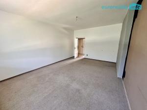 Prodej bytu 2+kk, Karlovy Vary, nábřeží Jana Palacha, 44 m2