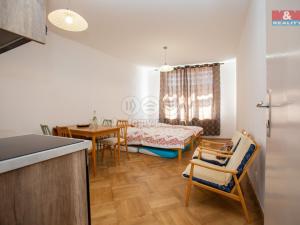 Pronájem bytu 1+kk, Počátky, Štítného nám., 28 m2