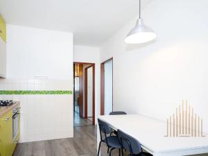 Pronájem bytu 4+1, Praha - Lhotka, Dobřejovická, 76 m2