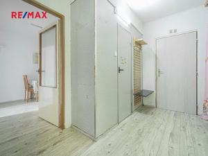 Prodej bytu 2+kk, Praha - Prosek, Litvínovská, 40 m2