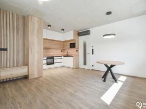 Pronájem bytu 2+kk, Olomouc, Rejskova, 56 m2