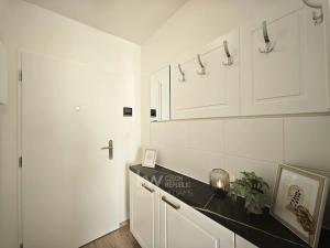 Pronájem bytu 1+kk, Praha - Vršovice, Kubánské náměstí, 18 m2