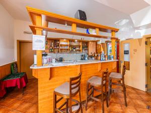 Pronájem restaurace, Razová, 238 m2