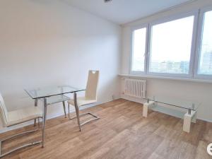 Pronájem bytu 2+kk, Praha - Prosek, Ctěnická, 39 m2