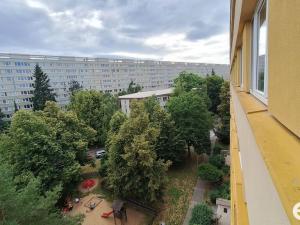 Pronájem bytu 2+kk, Praha - Prosek, Ctěnická, 39 m2