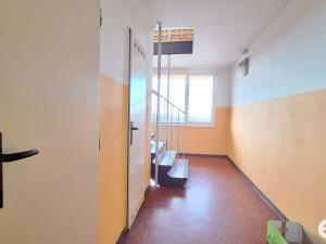 Pronájem bytu 2+kk, Praha - Prosek, Ctěnická, 39 m2