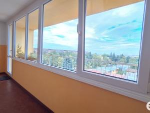 Pronájem bytu 2+kk, Praha - Prosek, Ctěnická, 39 m2