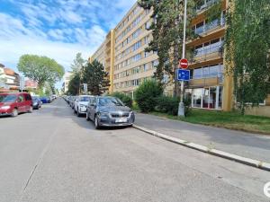 Pronájem bytu 2+kk, Praha - Prosek, Ctěnická, 39 m2