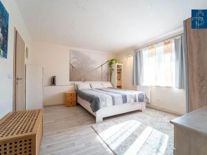 Prodej vícegeneračního domu, Praha - Hostavice, Kaňovská, 210 m2