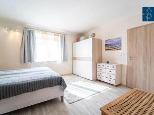 Prodej vícegeneračního domu, Praha - Hostavice, Kaňovská, 210 m2