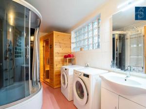 Prodej vícegeneračního domu, Praha - Hostavice, Kaňovská, 210 m2
