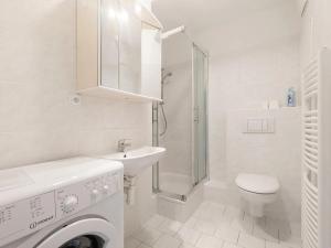 Pronájem bytu 1+kk, Praha - Hlubočepy, Silurská, 32 m2