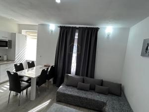 Prodej ubytování, Karlovy Vary, 660 m2