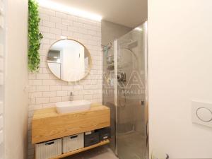 Pronájem bytu 3+1, Praha - Vršovice, Uzbecká, 106 m2