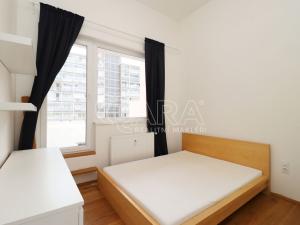 Pronájem bytu 3+1, Praha - Vršovice, Uzbecká, 106 m2