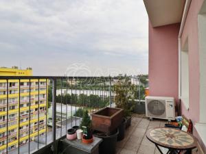Pronájem bytu 3+1, Praha - Vršovice, Uzbecká, 106 m2
