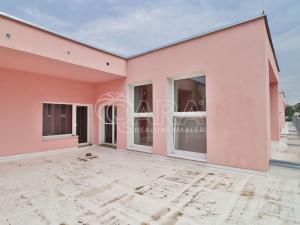 Pronájem bytu 3+1, Praha - Vršovice, Uzbecká, 106 m2