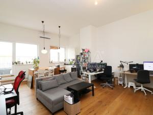 Pronájem bytu 3+1, Praha - Vršovice, Uzbecká, 106 m2