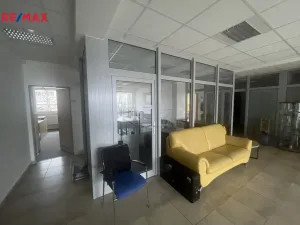 Prodej výrobních prostor, Zlín, 729 m2