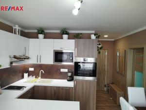 Prodej bytu 2+kk, Karlovy Vary - Stará Role, Karlovarská, 36 m2