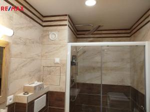Prodej bytu 2+kk, Karlovy Vary - Stará Role, Karlovarská, 36 m2