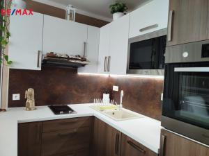 Prodej bytu 2+kk, Karlovy Vary - Stará Role, Karlovarská, 36 m2