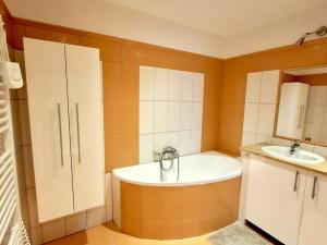 Pronájem bytu 2+1, Lázně Kynžvart, Dlouhá, 60 m2