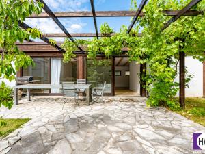 Prodej komerční nemovitosti, Praha, Nad motolskou nemocnicí, 225 m2