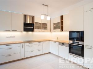 Prodej rodinného domu, Praha - Řeporyje, Dělená, 155 m2