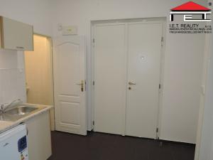 Pronájem bytu 2+kk, Praha - Nové Město, Spálená, 46 m2