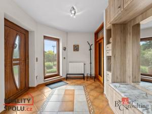 Prodej rodinného domu, Mokrovousy, 221 m2