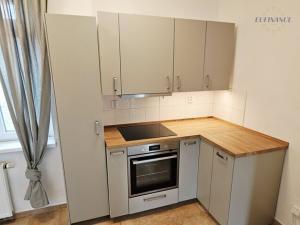 Pronájem bytu 2+1, Chvatěruby, 52 m2