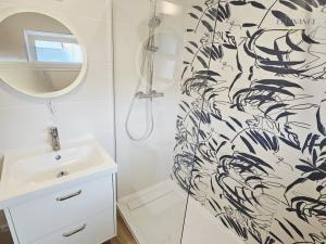 Pronájem bytu 2+1, Chvatěruby, 52 m2