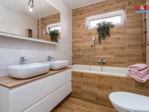 Prodej rodinného domu, Vlkov pod Oškobrhem, 115 m2
