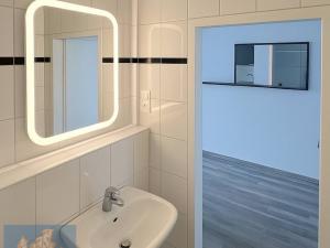 Pronájem bytu 1+kk, Praha - Střížkov, Děčínská, 25 m2