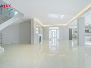 Prodej rodinného domu, Šestajovice, Myslivečkova, 389 m2