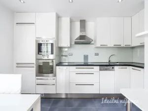 Pronájem bytu 3+kk, Praha, Marty Krásové, 66 m2
